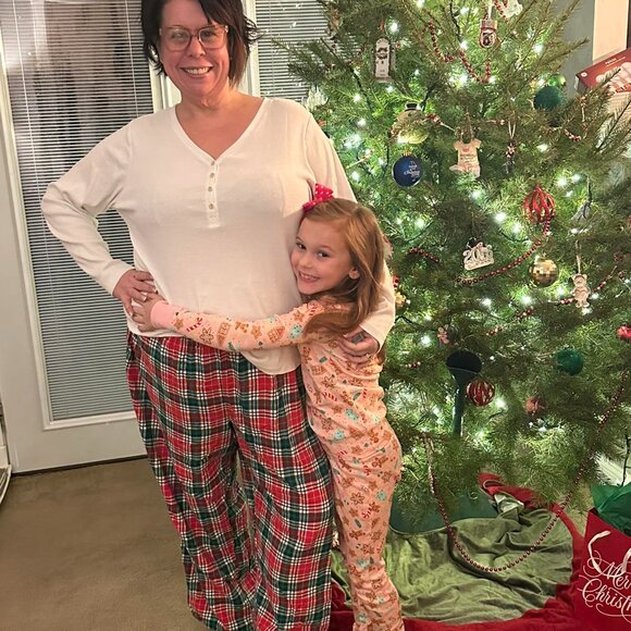 Hi I'm MelJoy....I love to shop and treasure hunt...so you don't have to! - Picture 11 of 11